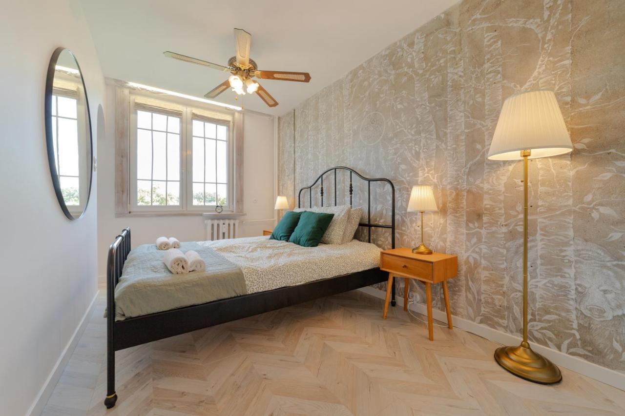 Butas Artistic Pearl Mokotow, Piwarskiego 11